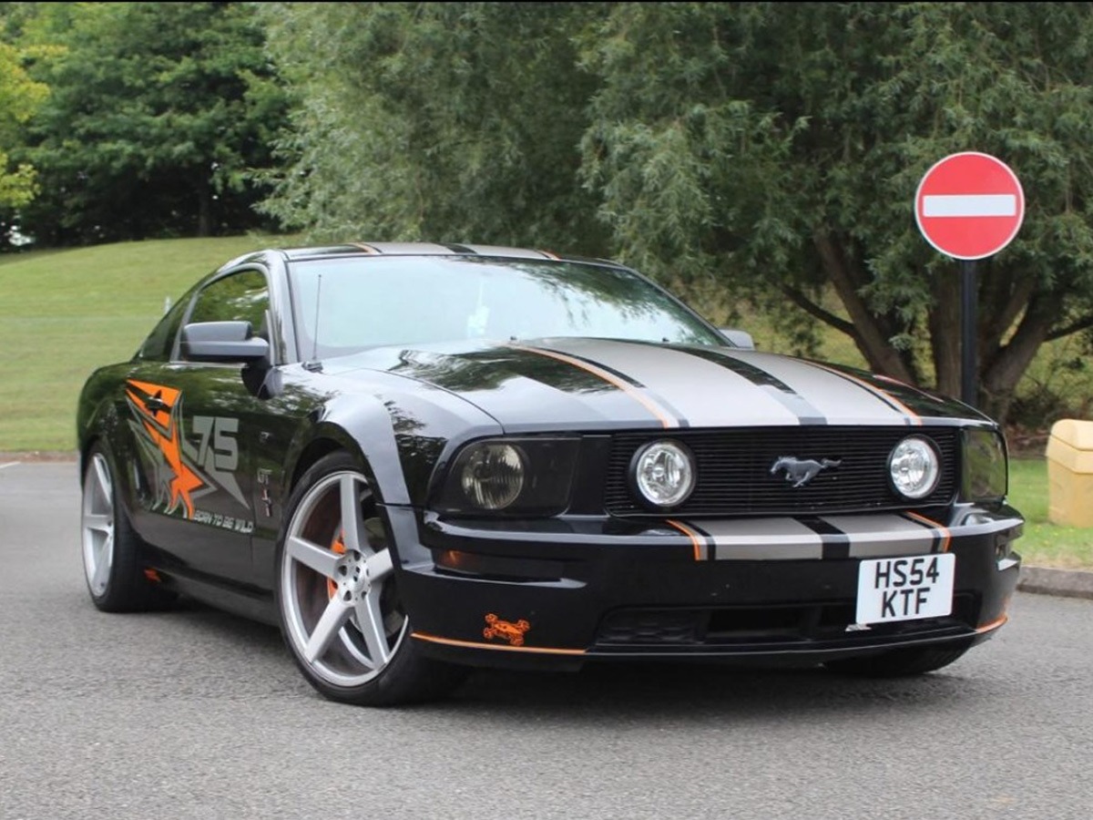 2005 Ford Mustang Image 1