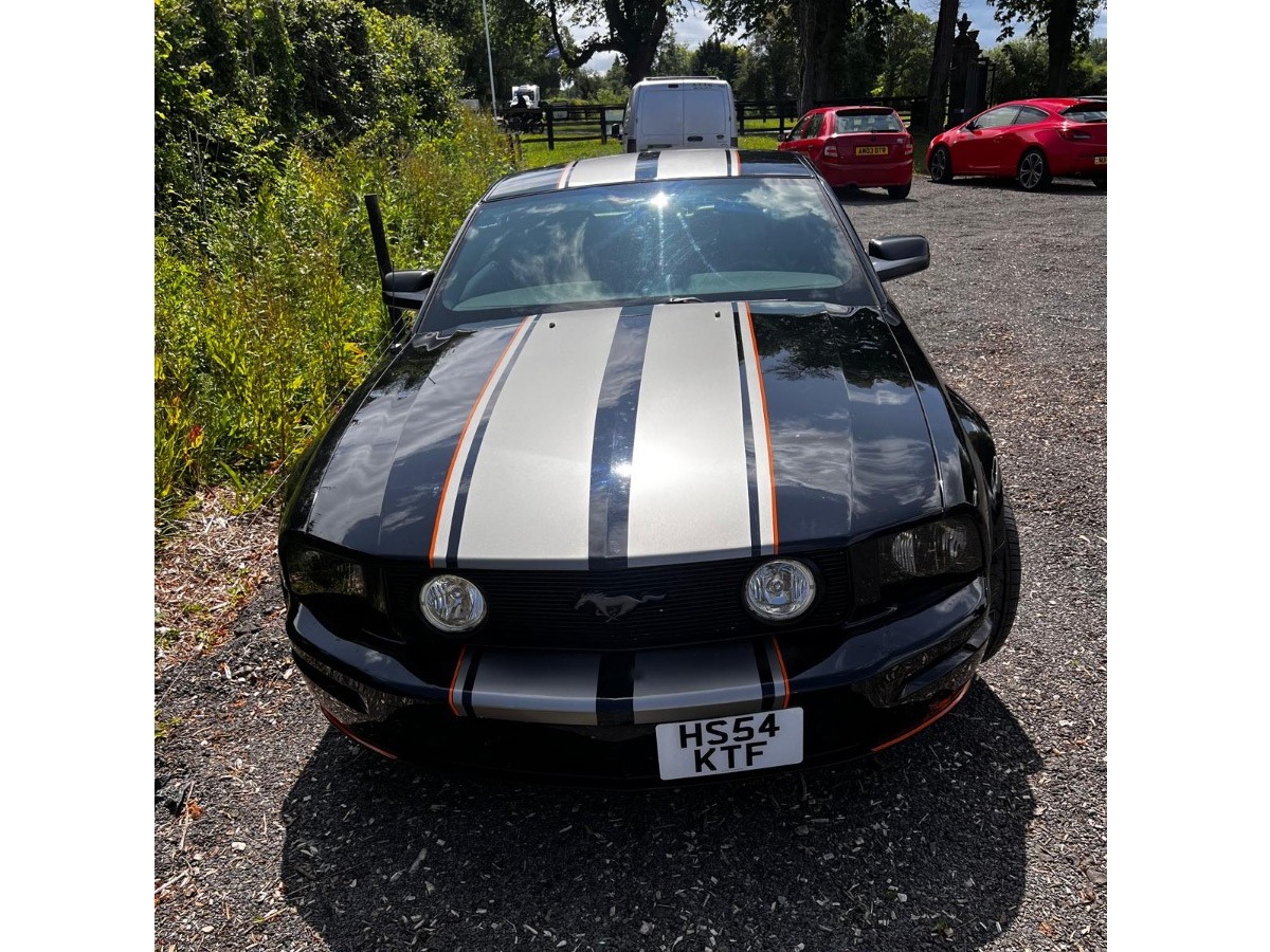 2005 Ford Mustang Image 3