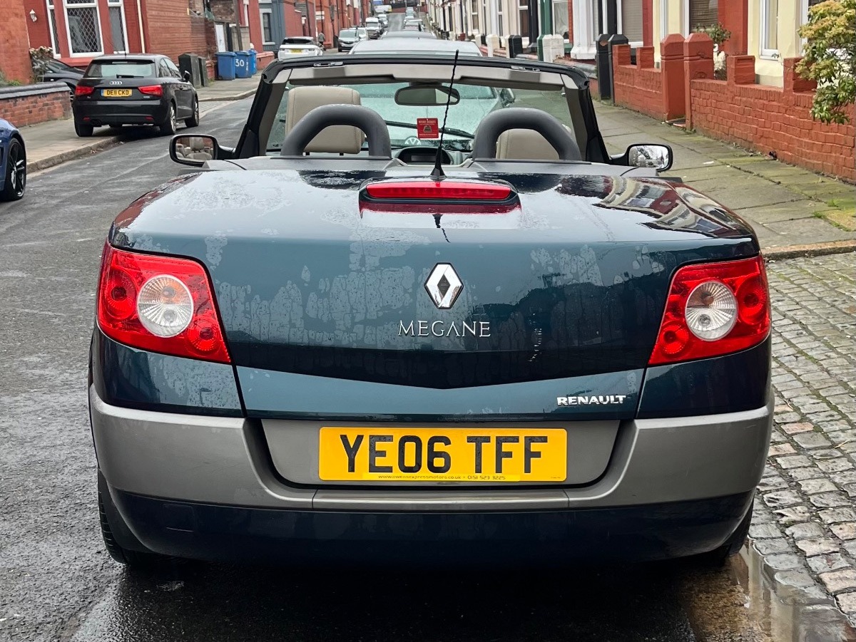 2006 Renault Megane Image 4