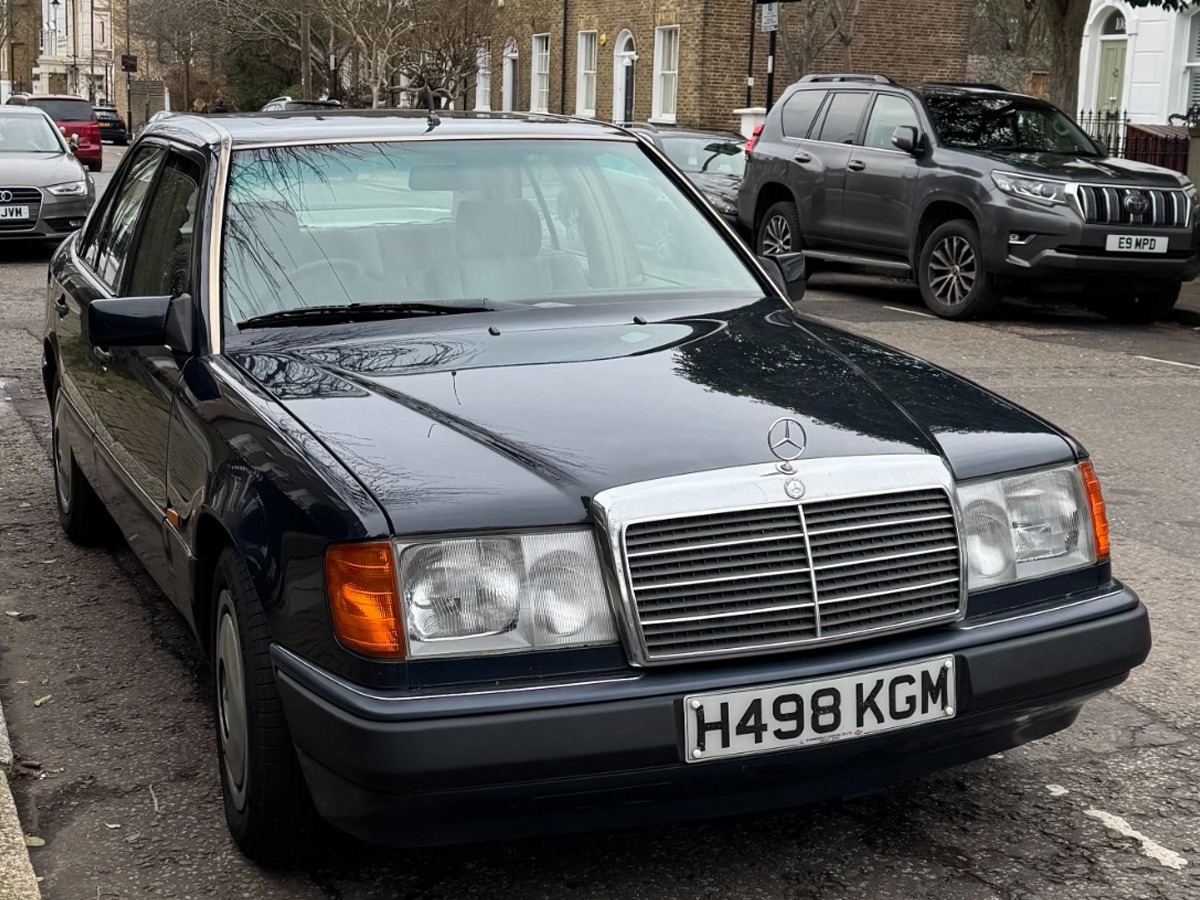 1991 Mercedes-Benz 230 Image 3