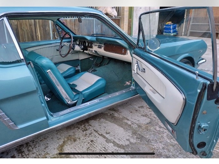 1965 Ford Mustang Image 12