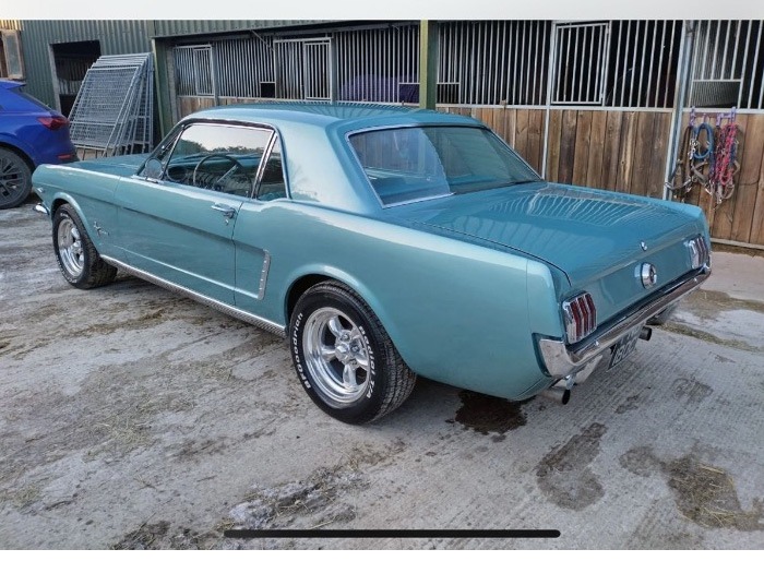 1965 Ford Mustang Image 4