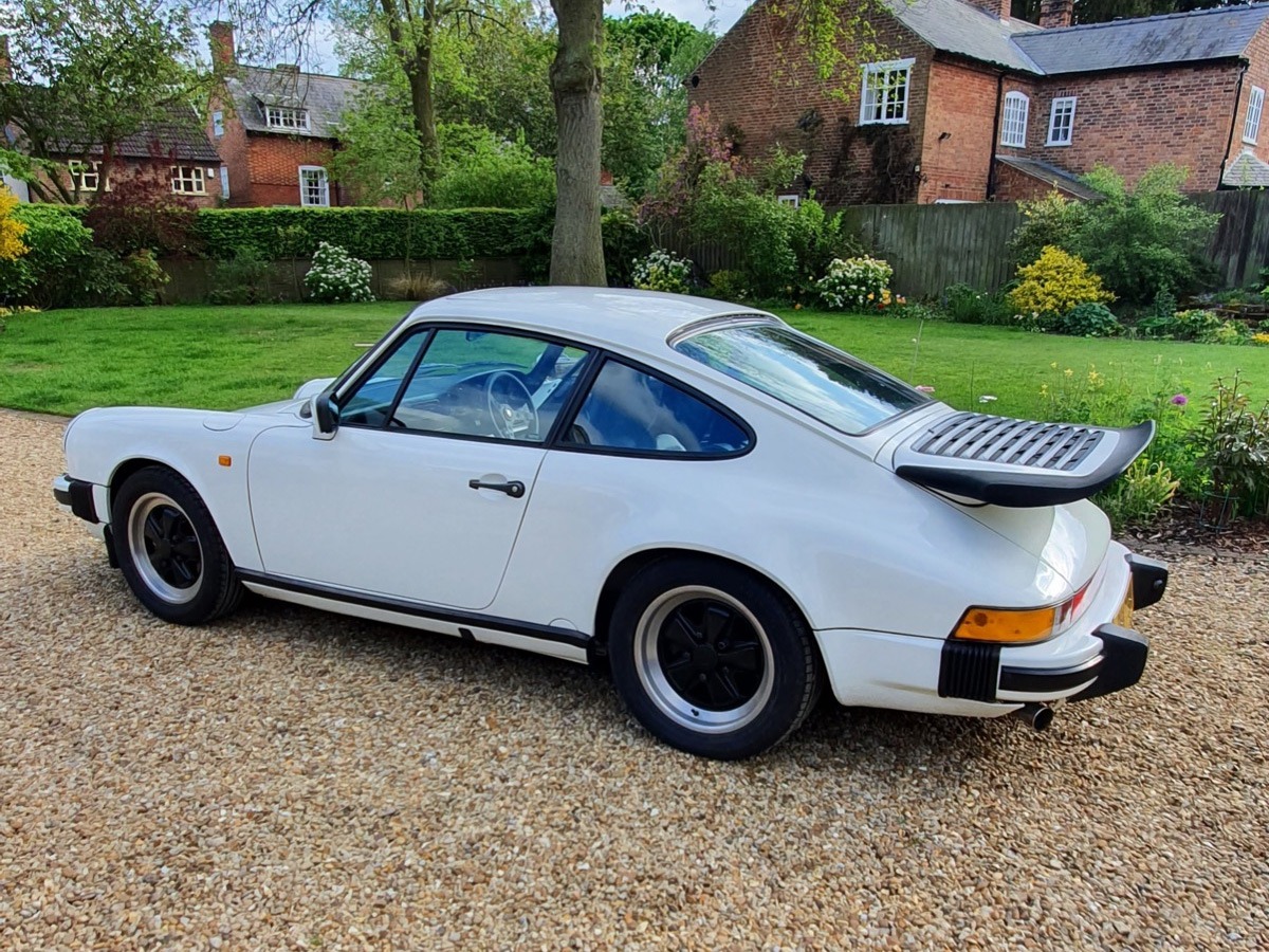 1986 Porsche 911 Image 3