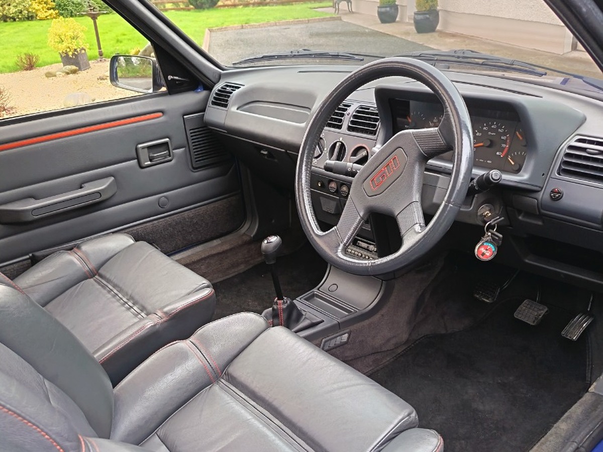 1990 Peugeot 205 Image 6