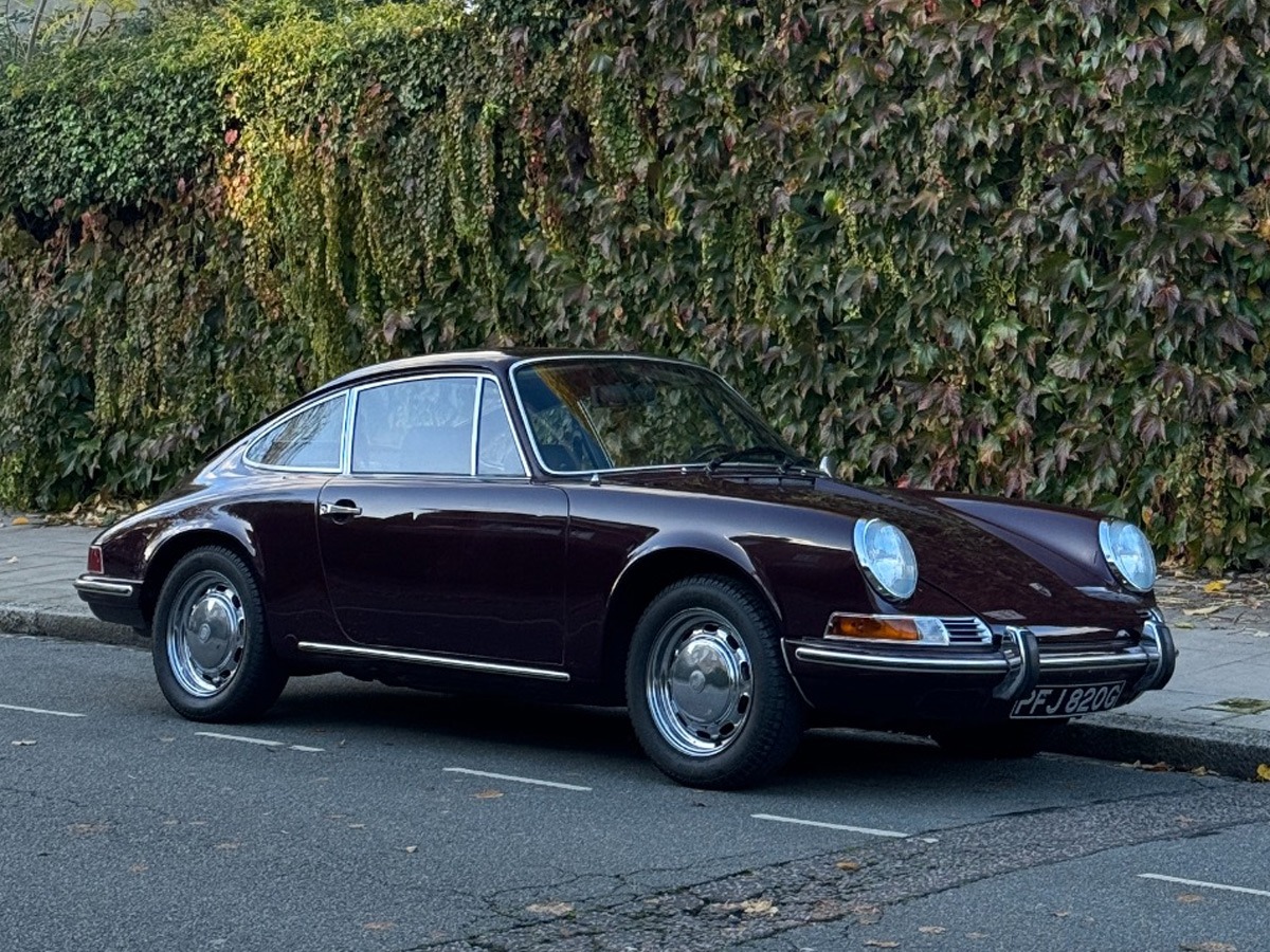 1969 Porsche 911 Image 2