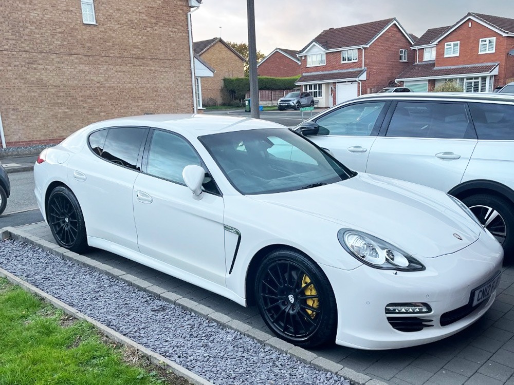 2012 Porsche Panamera Image 1