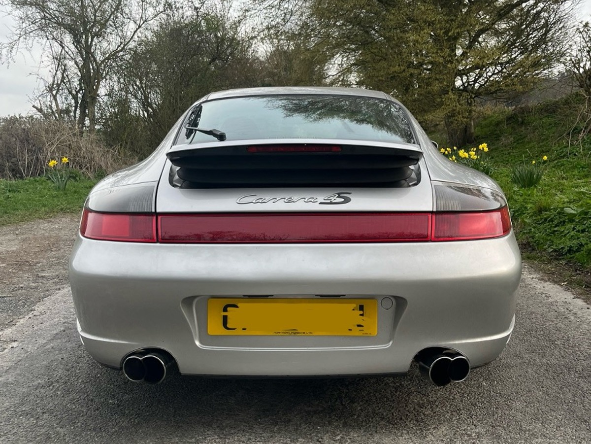 2003 Porsche 911 Image 4