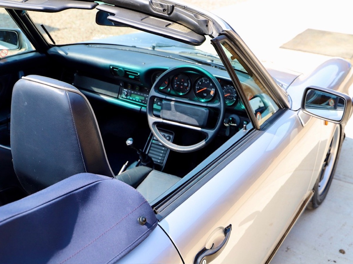 1989 Porsche 911 Image 5