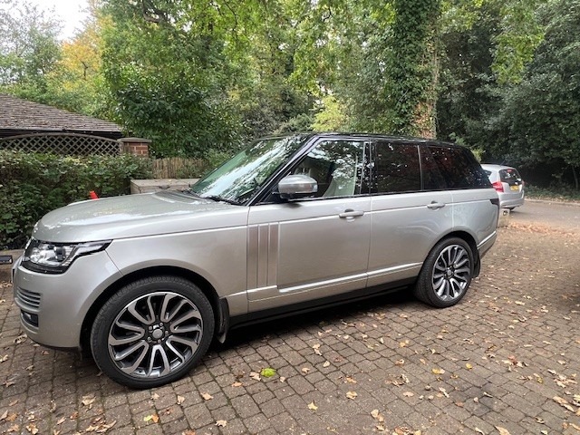 2015 Land Rover Range Rover Image 2