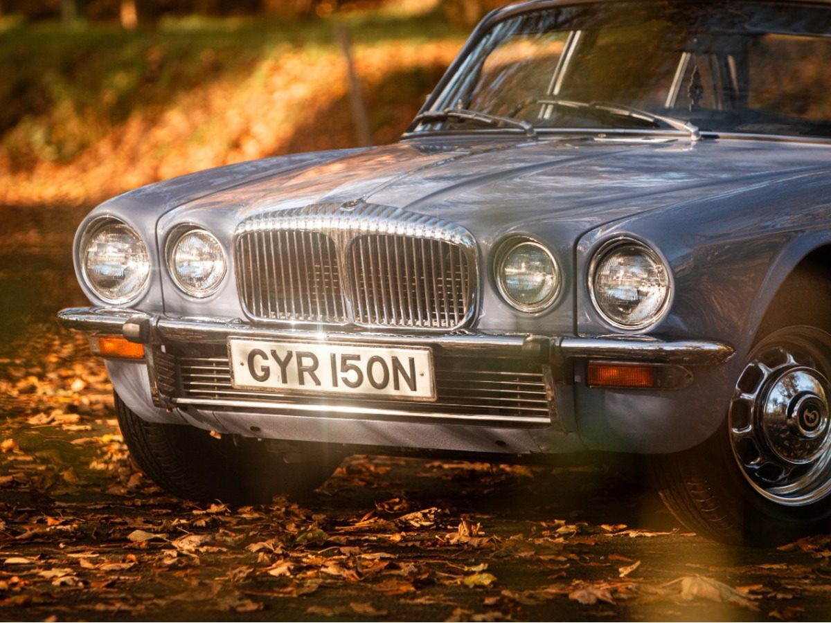 1974 Daimler Double Six Image 4