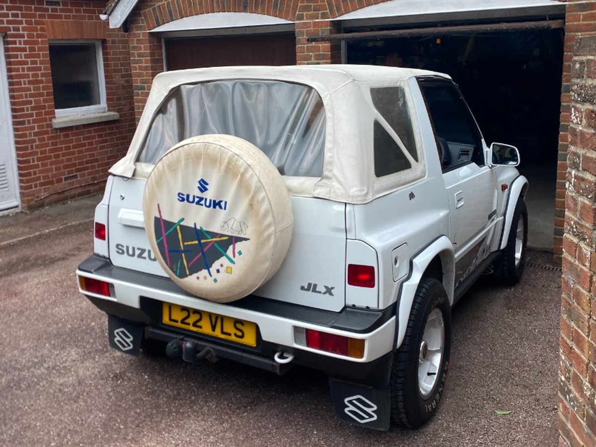 1993 Suzuki Vitara Image 2