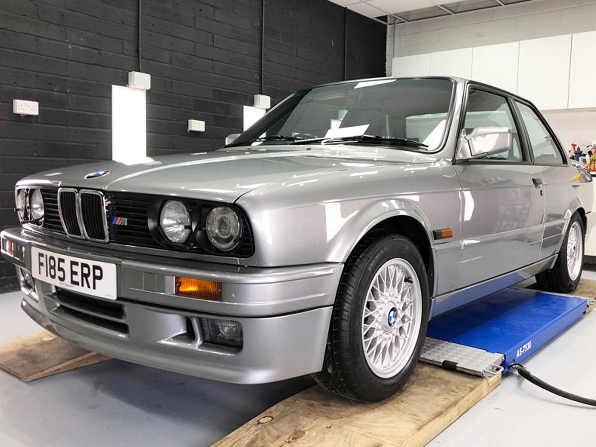 1988 BMW 3 Series Image 1