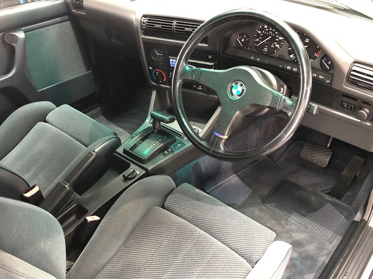 1988 BMW 3 Series Image 4