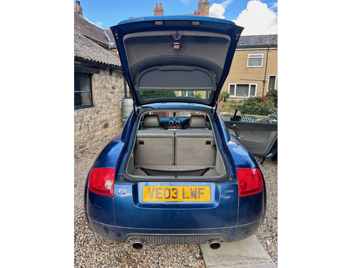 2003 Audi TT Image 4