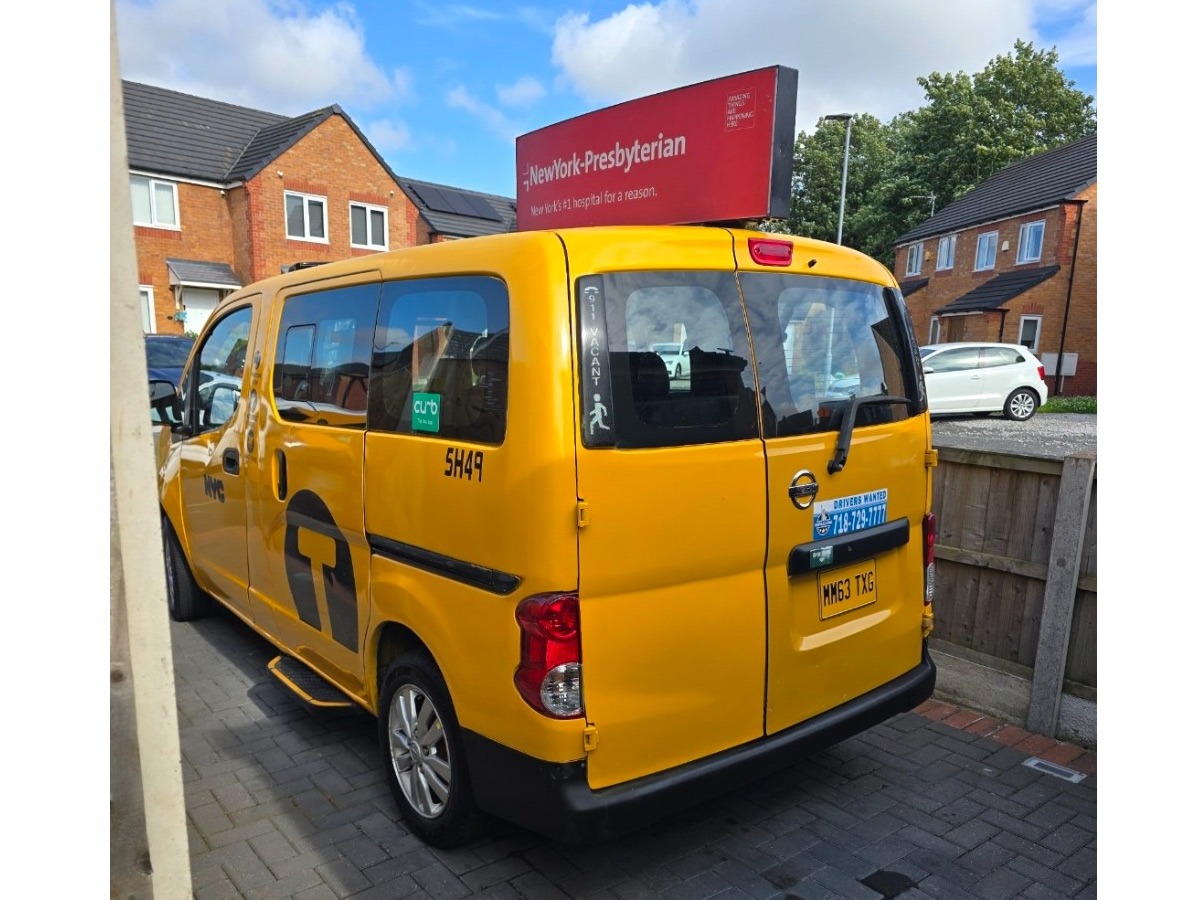 2013 Nissan NV200 Image 3