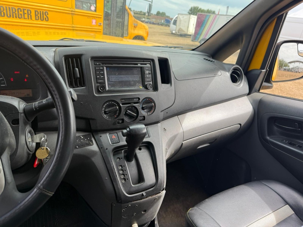 2013 Nissan NV200 Image 5