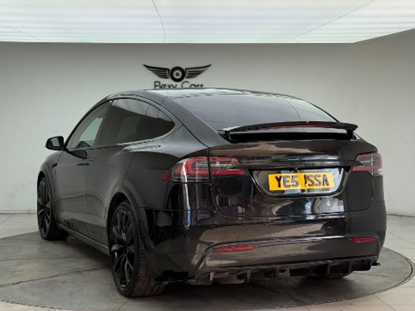 2017 Tesla Model X Image 14