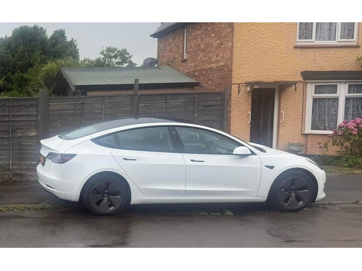 2023 Tesla Model 3 Image 2