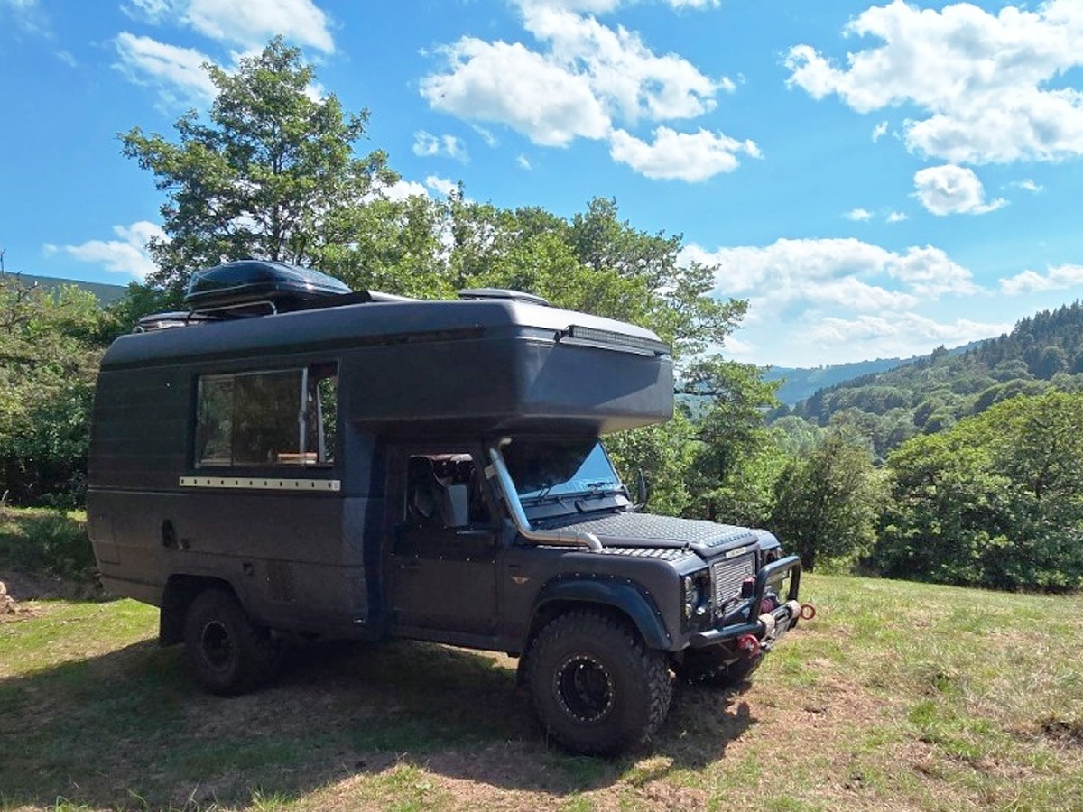 1987 Land Rover Defender Image 3