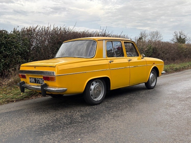 1968 Renault 10 Image 2