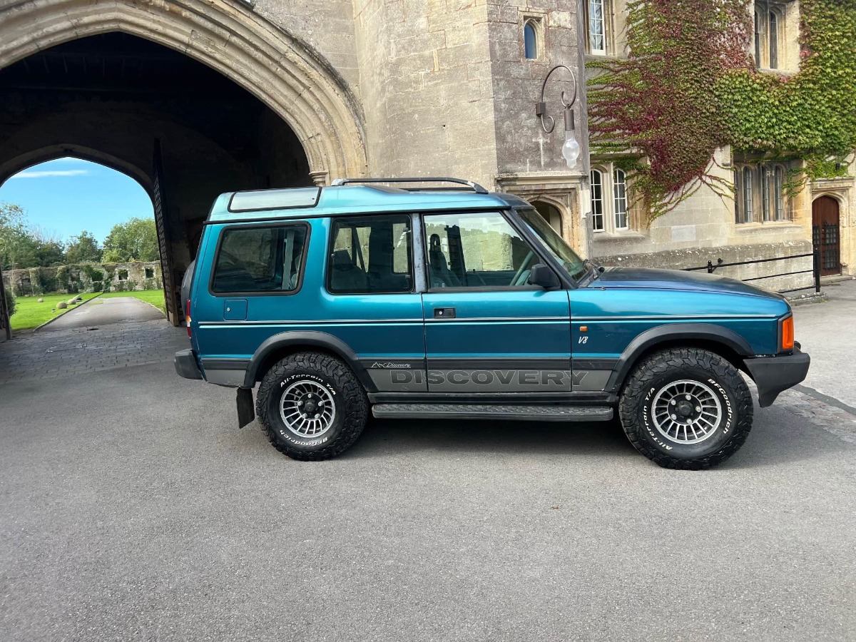 1989 Land Rover Discovery Image 1