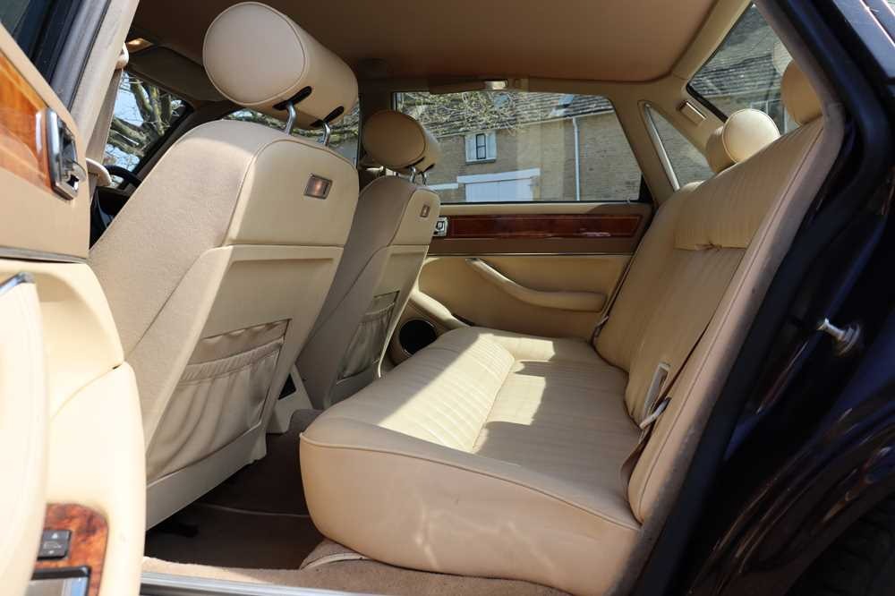 1994 Jaguar XJ Image 2