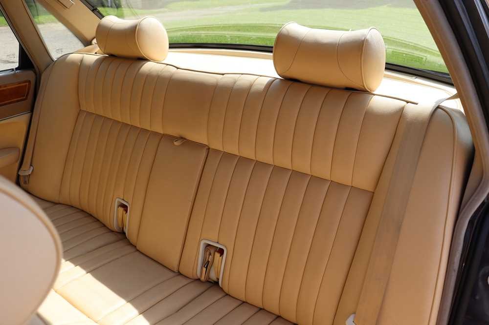 1994 Jaguar XJ Image 3