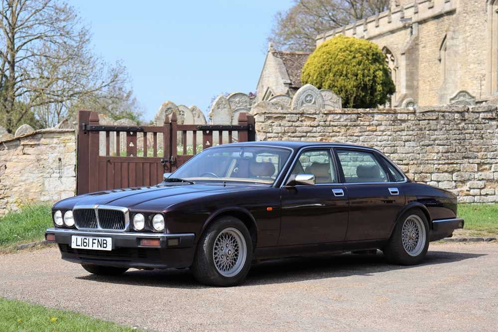 1994 Jaguar XJ Image 1