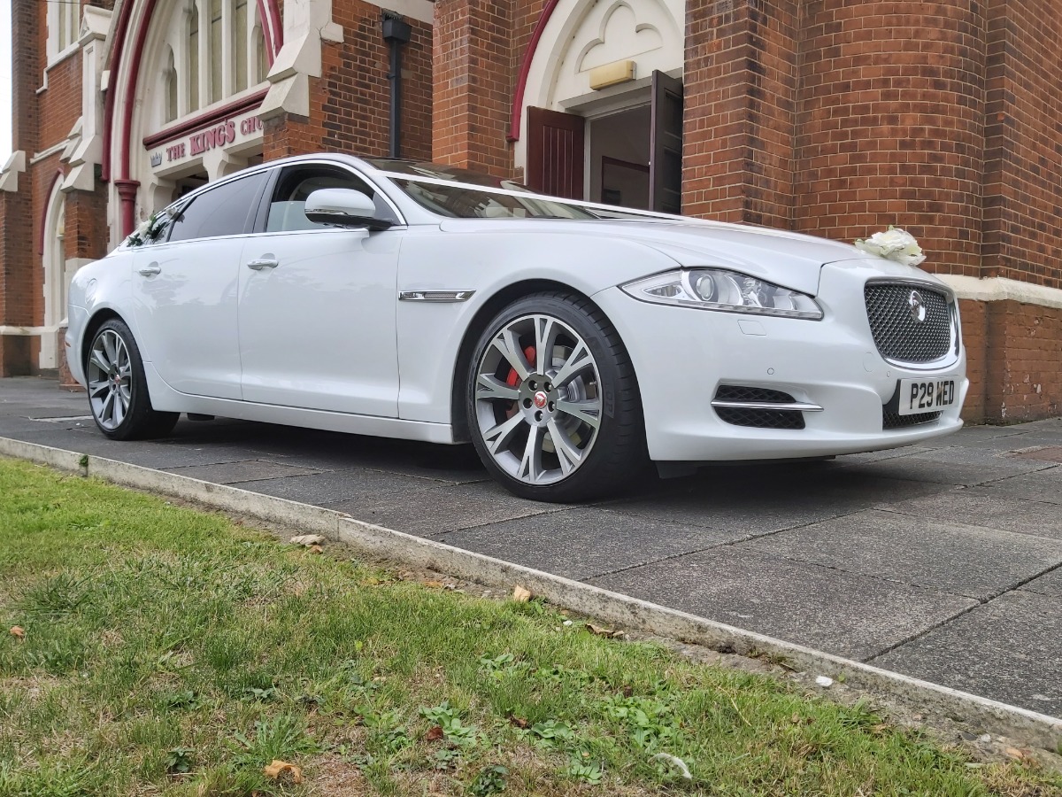 2014 Jaguar XJ Image 1