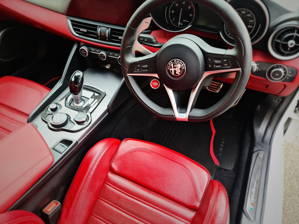 2016 Alfa Romeo Giulia Image 5