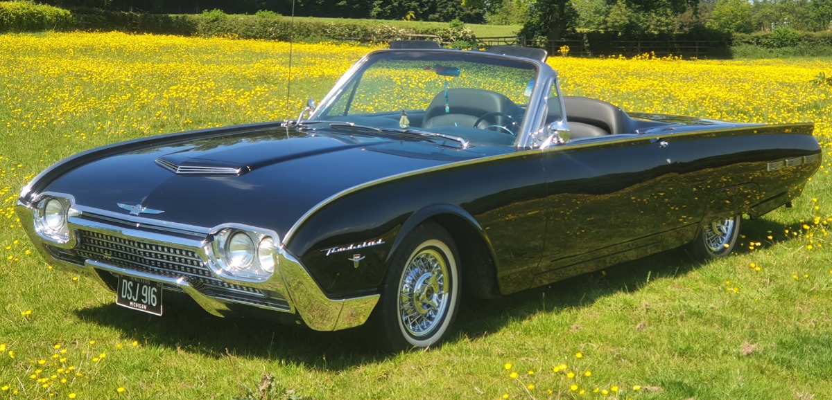 1962 Ford Thunderbird Image 2