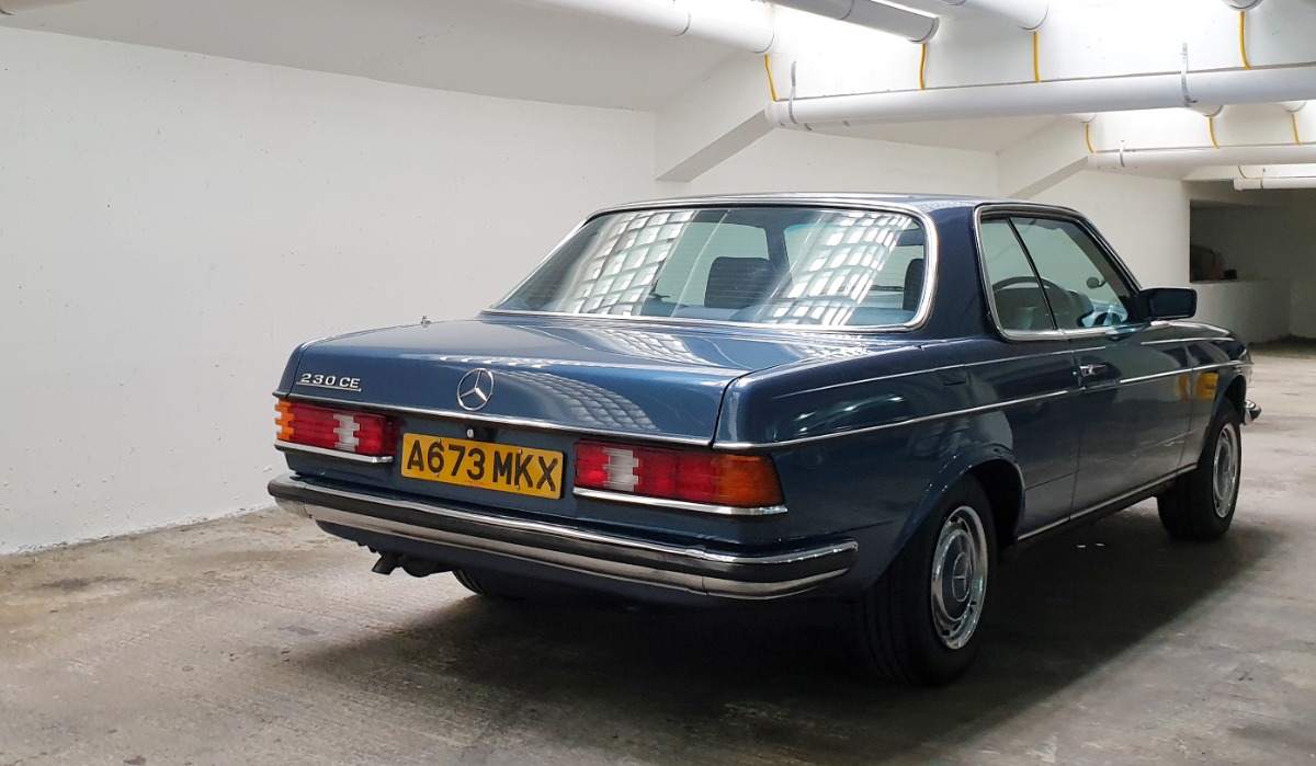1983 Mercedes-Benz 230 Image 3