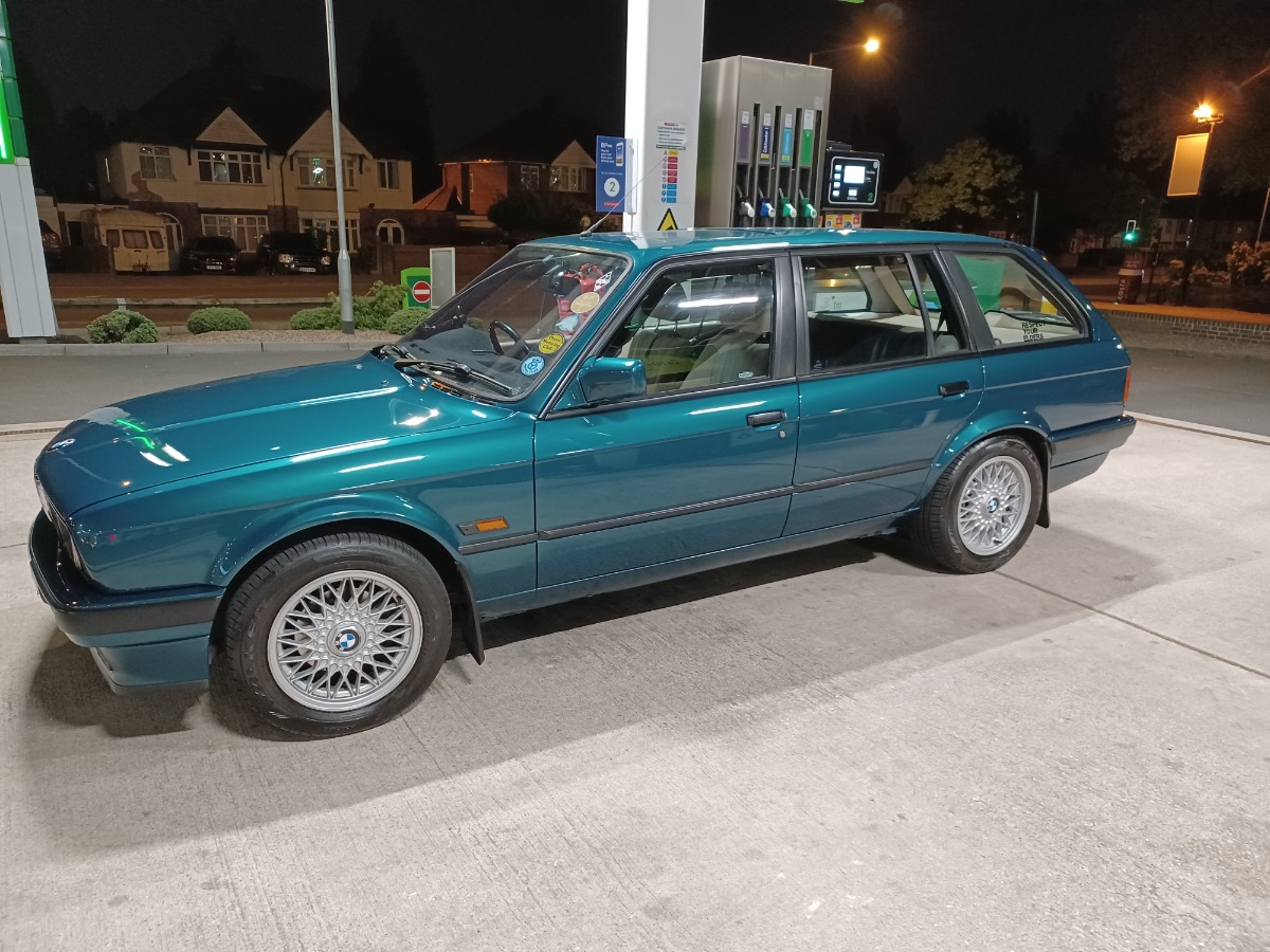 1993 BMW 3 Series Image 4