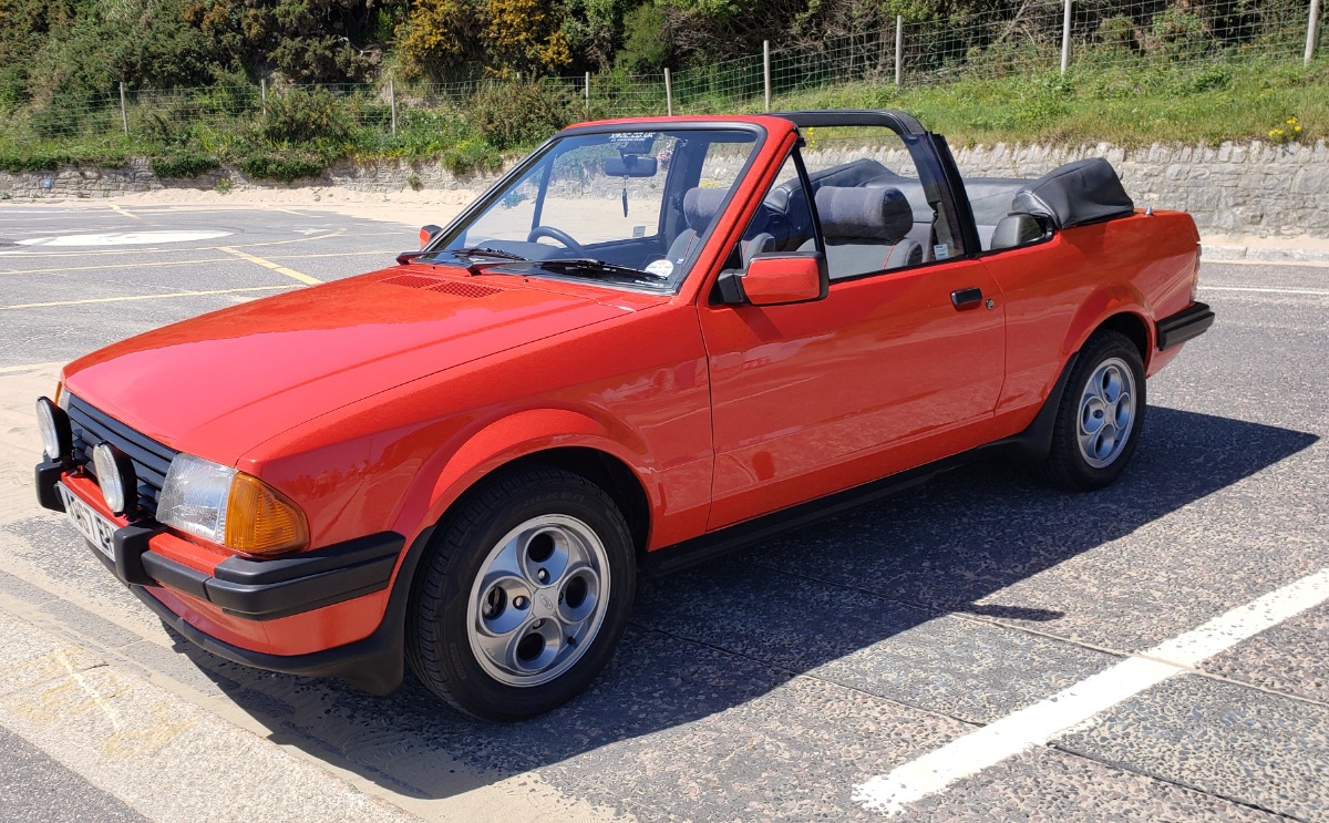 1984 Ford Escort Image 2