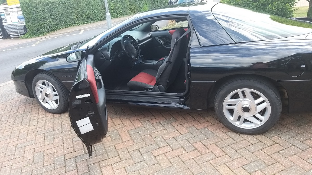 1997 Chevrolet Camaro Image 3