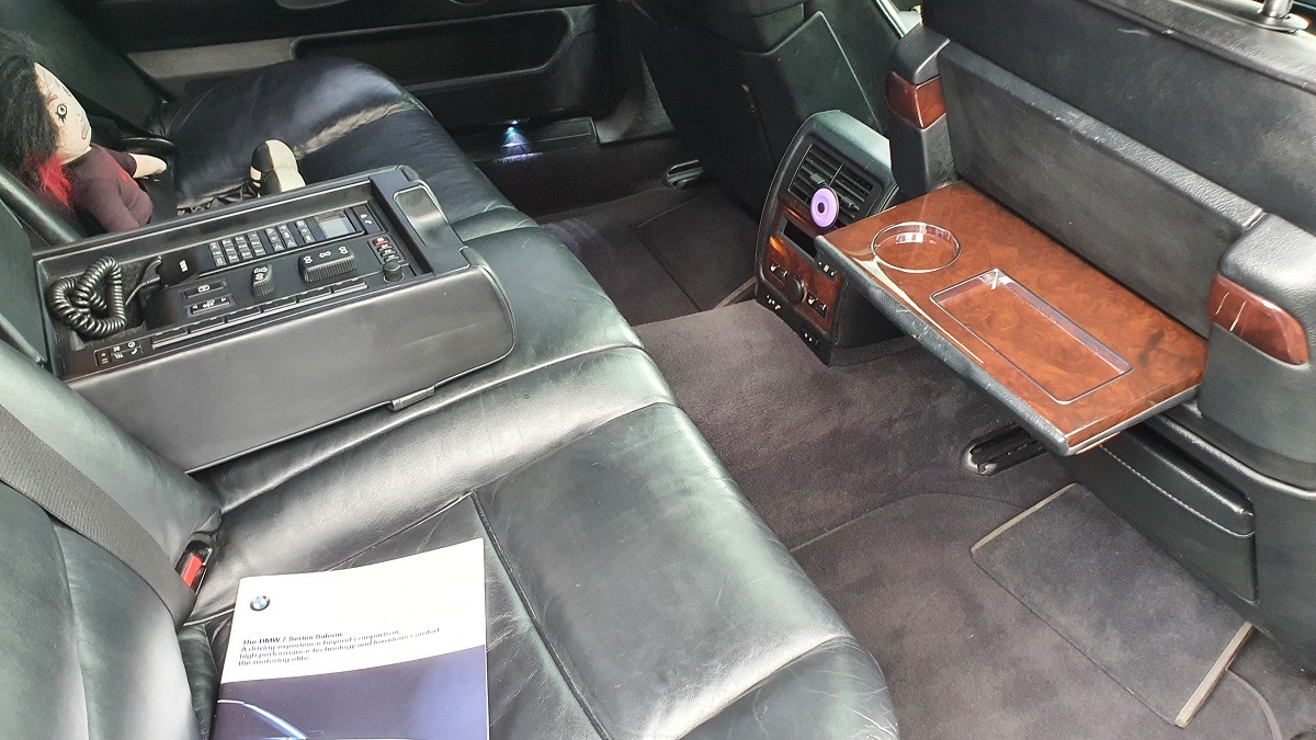 1997 BMW 7 Series Image 9