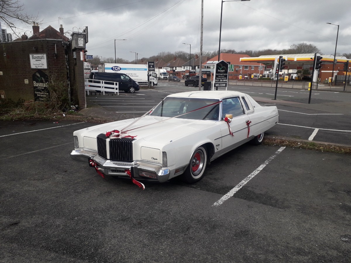 1976 Chrysler New Yorker Image 4