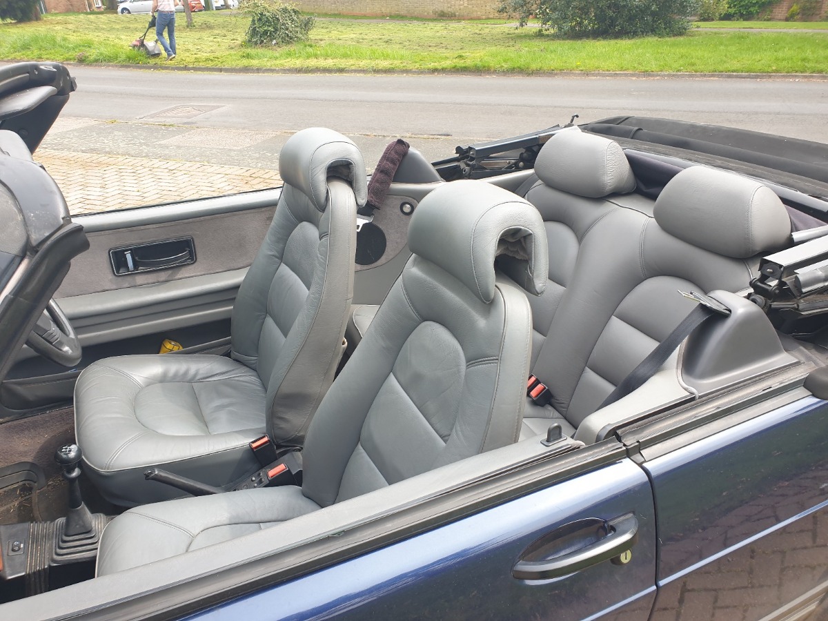 1992 Saab 900 Image 5