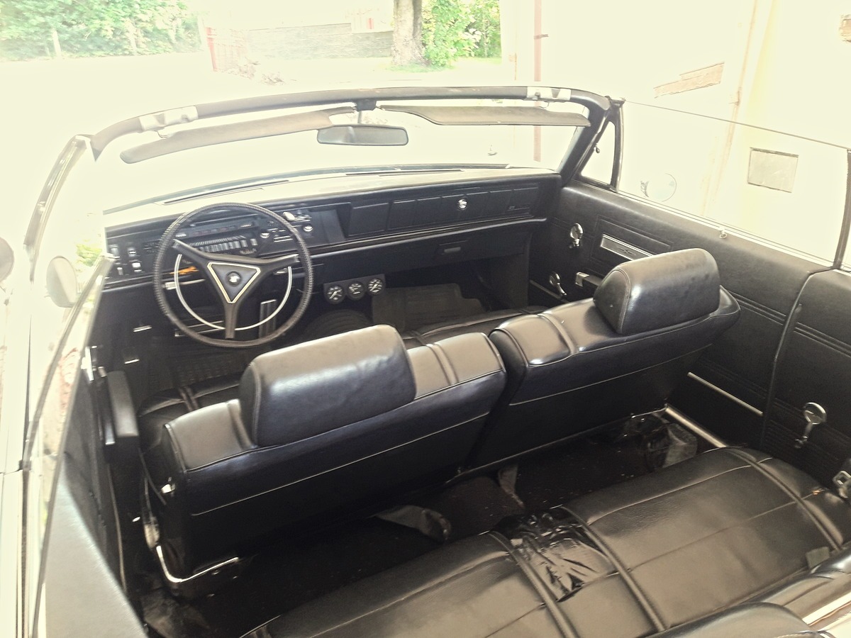 1970 Chrysler Newport Image 4