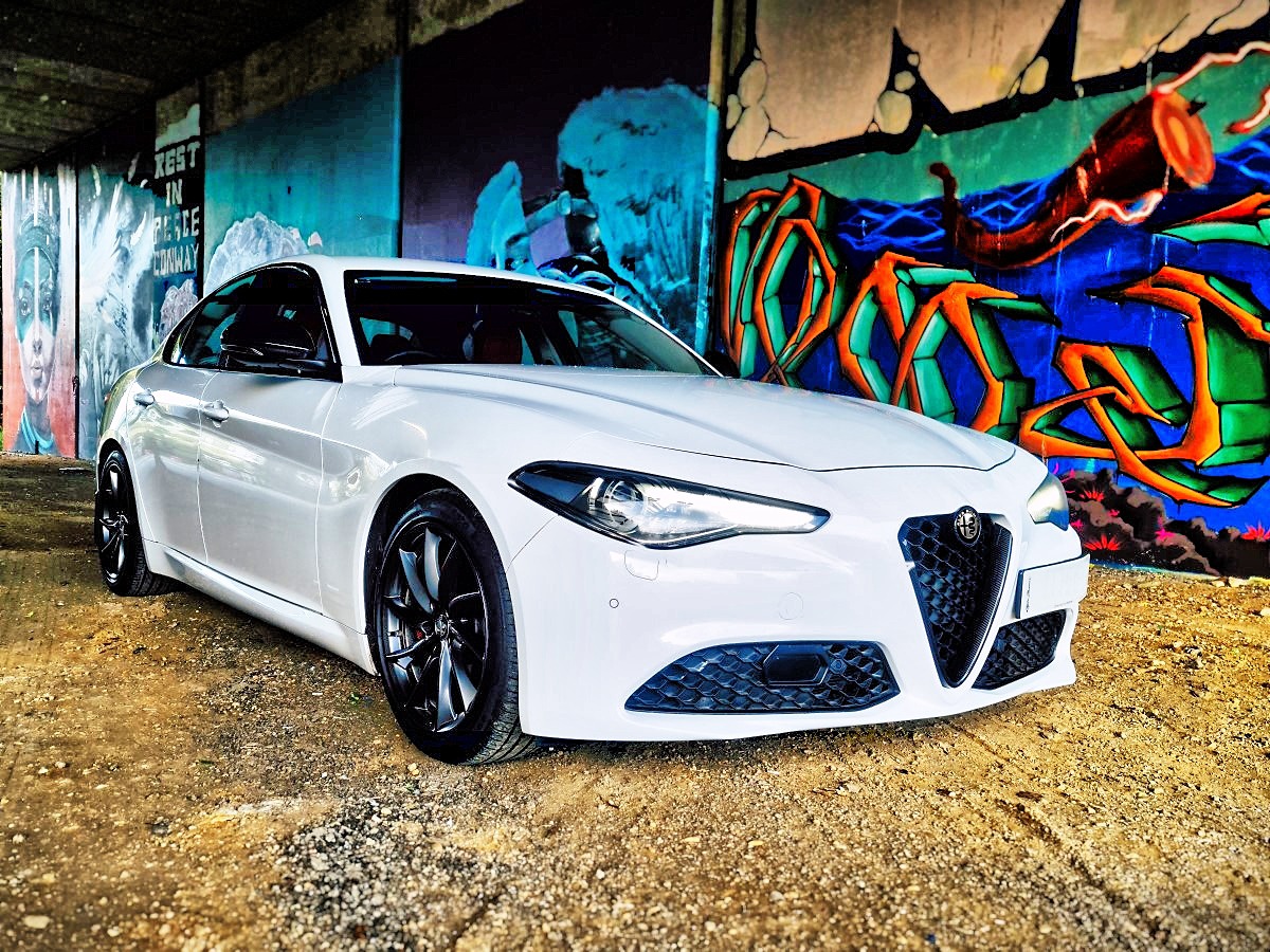 2016 Alfa Romeo Giulia Image 8