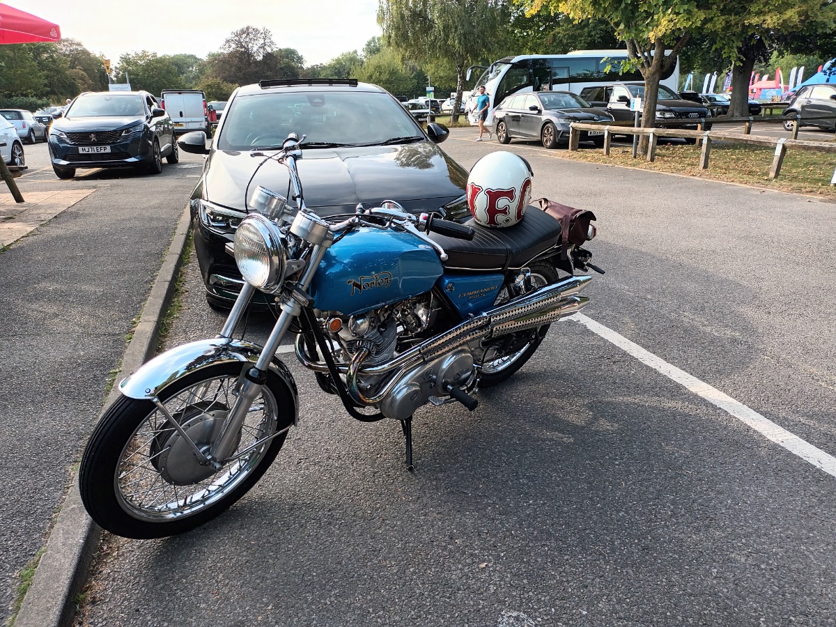 1969 Norton Commando 750 Image 2