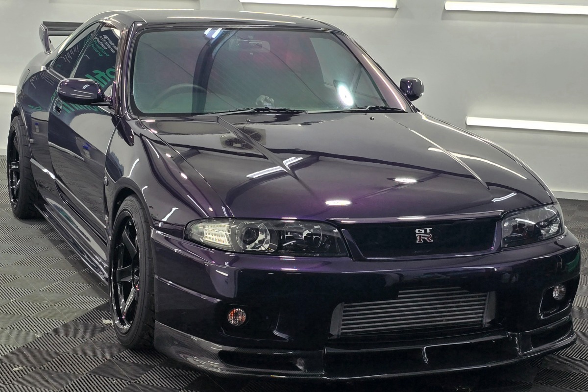 1996 Nissan Skyline Image 1