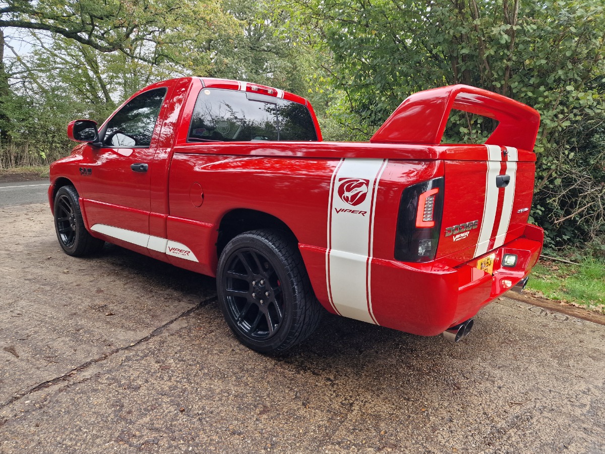 2003 Dodge SRT Image 3