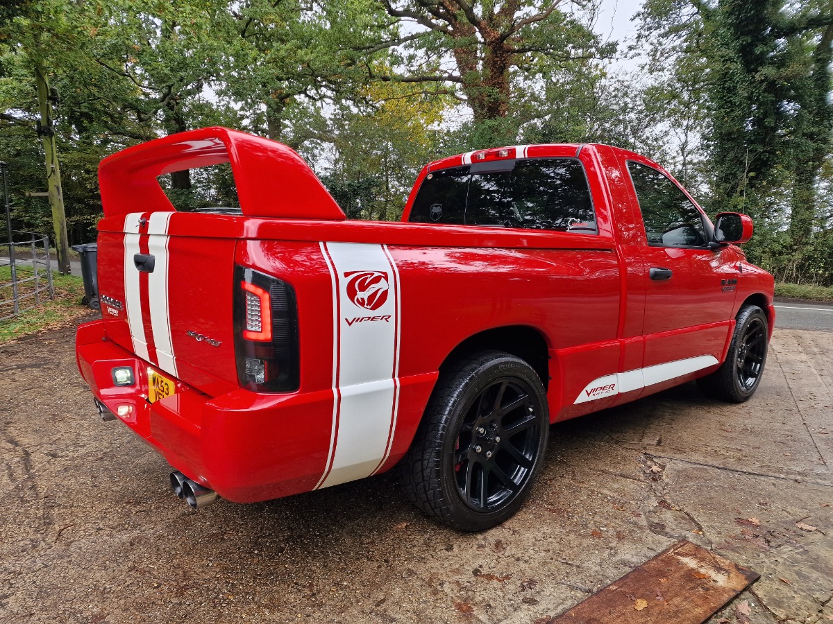 2003 Dodge SRT Image 2