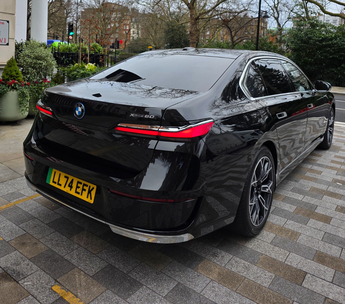 2024 BMW i7 Image 3