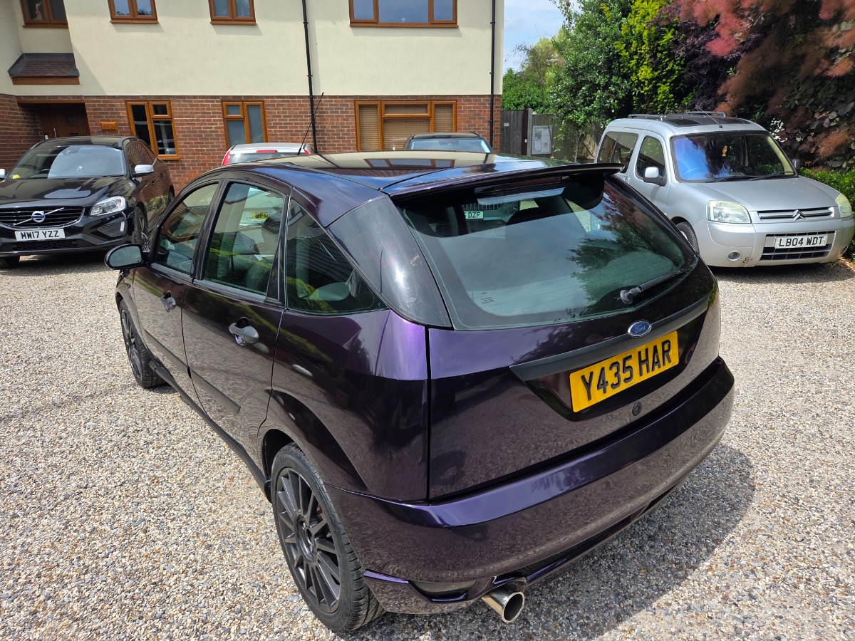 1991 Ford Focus Image 4