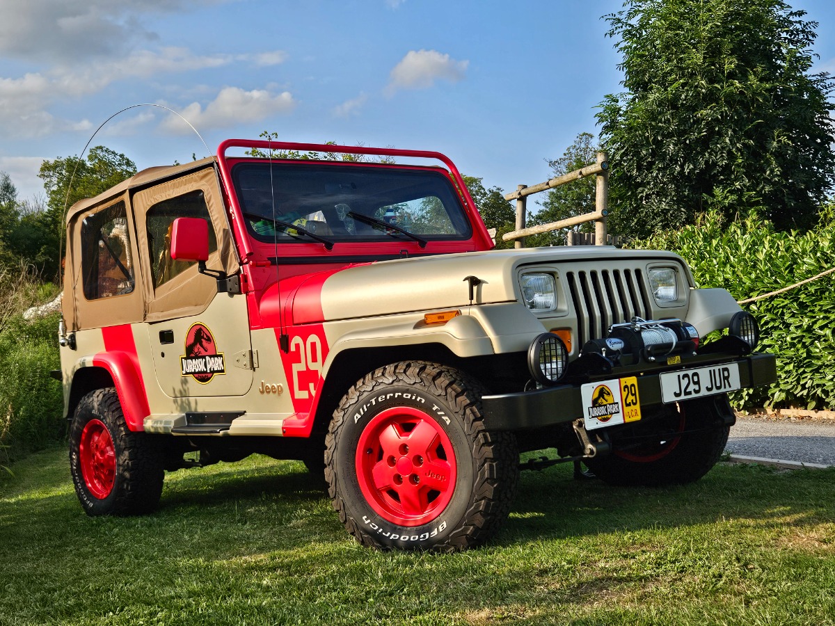1995 Jeep Wrangler Image 1
