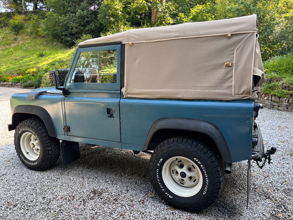 1984 Land Rover 90 Image 3