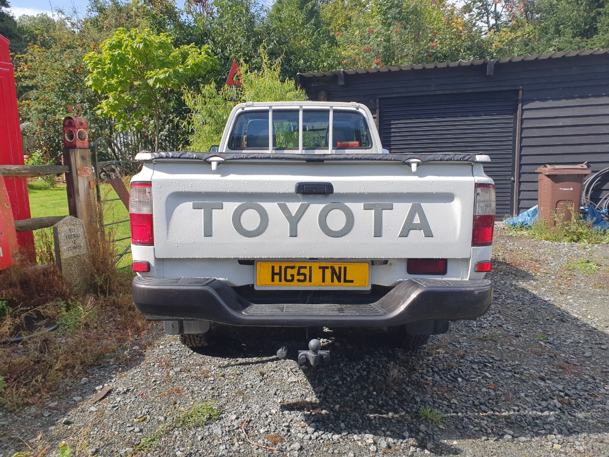 2001 Toyota Hilux Image 4