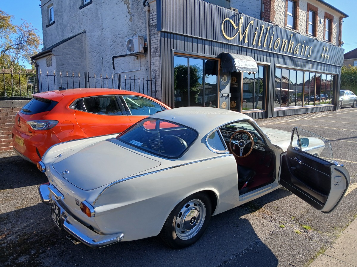 1965 Volvo P1800 Image 3